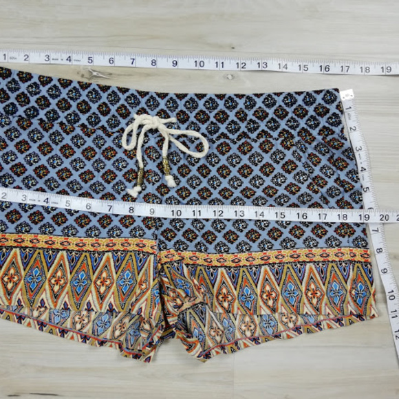 Kiss & Cry Boho Shorts - Picture 6 of 7